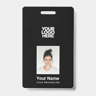 Schwarzer Mitarbeiter - Foto, BarCode, großes Logo Ausweis