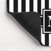 Schwarzer moderner Streifen mit Monogramm Mousepad (Ecke)