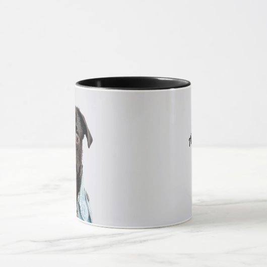 Schwarzer Mops-Hund addieren Text Tasse (Zentrum)