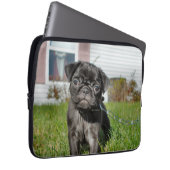 Schwarzer Mops Laptopschutzhülle (Vorne Rechts)