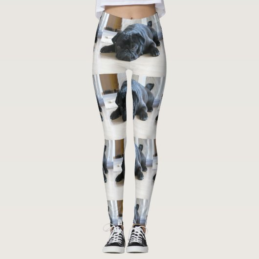 Schwarzer Mops Leggings (Vorderseite)