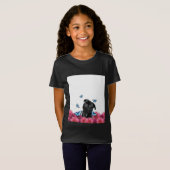 Schwarzer Mops mit blauen Schmetterlingen und Gerb T-Shirt (Vorne ganz)