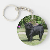 Schwarzer Mops-stehende schauende Kamera Schlüsselanhänger (Vorderseite)
