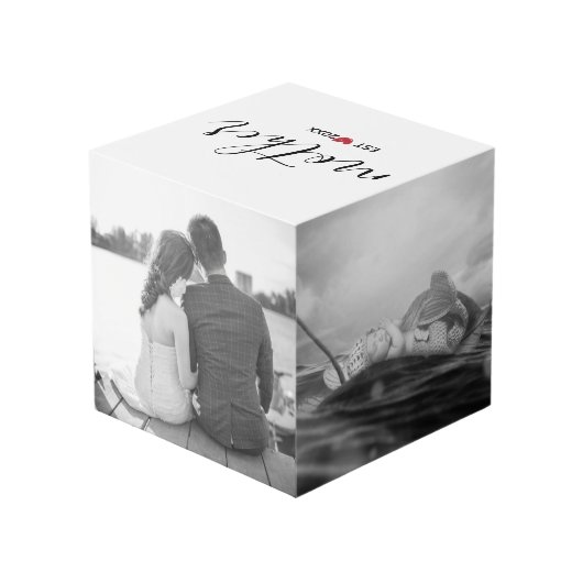 Schwarzer MutterOsten. Year Red Heart Family Foto  Würfel (Rückseite Schrägansicht)