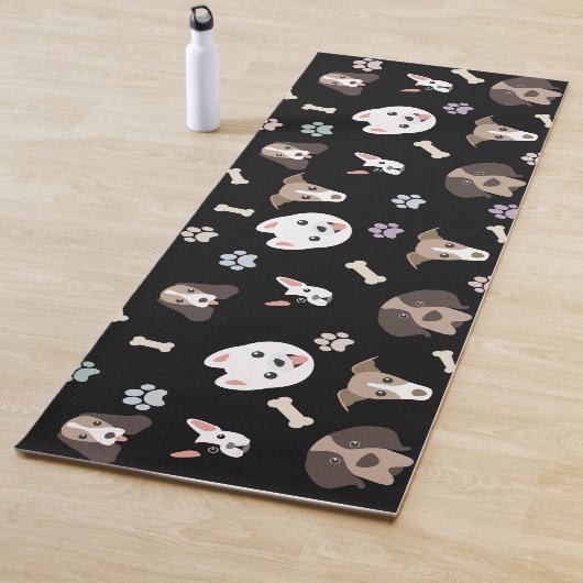 Schwarzer Niedlicher Hund Yogamatte (Beispiel)