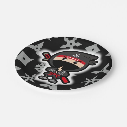 Schwarzer Ninja Junge Pappteller (Schrägansicht)