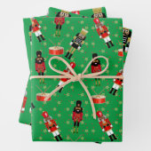 Schwarzer Nutcracker Weihnachtswrapping Paper Grün Geschenkpapier Set (Beispiel)