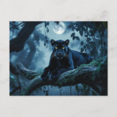 Schwarzer Panther auf einem Baumzweig unter dem Mo Postkarte (Vorderseite)