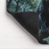 Schwarzer Panther auf einer Zweigstelle des Mondsc Mousepad (Ecke)