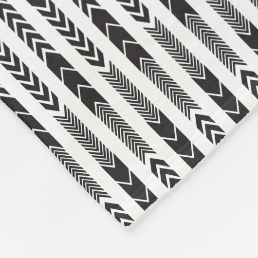 Schwarzer Pfeil-Fischgrätenmuster-Druck Fleecedecke (Ecke)