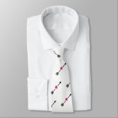 Schwarzer Pfeil mit Fuchsia Herz Neck Tie Krawatte (Gebunden)