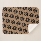 schwarzer Pfotendruck auf braun Sherpadecke (Vorderseite (Horizontal))