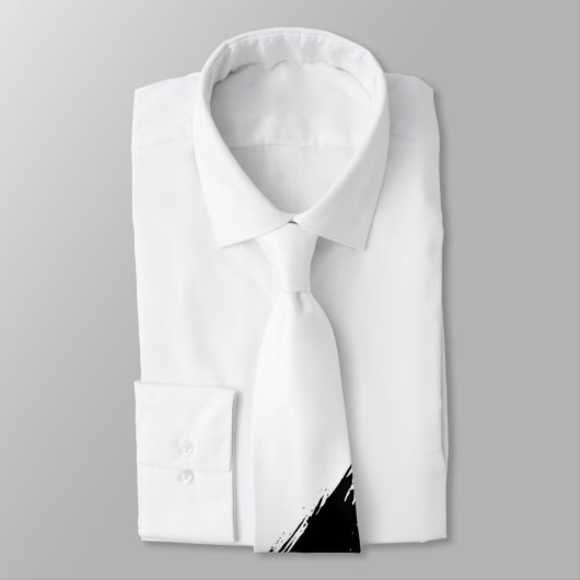 Schwarzer Pinsel Moderner weißer Hintergrund Krawatte (Gebunden)