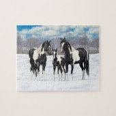 Schwarzer Pinto Paint Quarter Pferde im Schnee Puzzle (Horizontal)