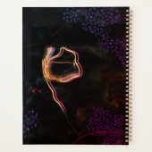 Schwarzer Planer mit rosa und violetten Blumen (Rückseite)