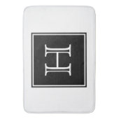 Schwarzer Quadrat Monogram Bath Mat Badematte (Vorderseite Vertikal)