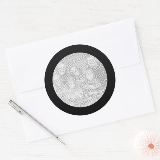 Schwarzer Rahmen Runder Aufkleber (Umschlag)