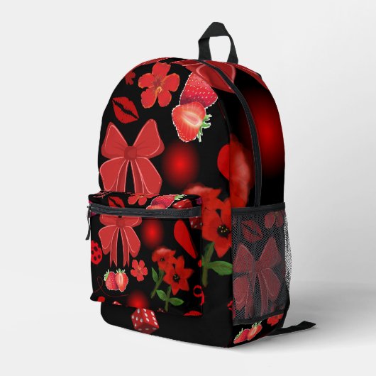 Schwarzer Rucksack mit fett rotem Stickerdesign (Rückseitige Ecke Rechts)