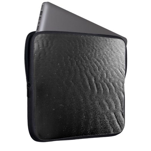 Schwarzer Sand Laptopschutzhülle (Vorne Rechts)