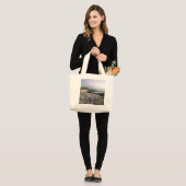 Schwarzer Sandstrand in Hawaii Jumbo Stoffbeutel (Vorderseite (Model))