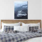 Schwarzer Sandstrand und Eis, Island Leinwanddruck (Insitu (Schlafzimmer))