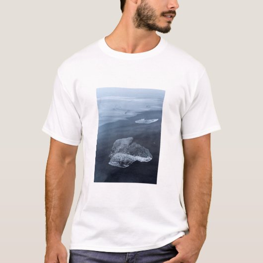 Schwarzer Sandstrand und Eis, Island T-Shirt (Vorderseite)