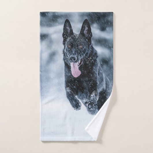 Schwarzer Schäfer im Schnee Handtuch (Handtuch)