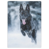 Schwarzer Schäfer im Schnee Klemmbrett (Rückseite)
