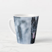 Schwarzer Schäfer im Schnee Milchtasse (Linke Ecke)