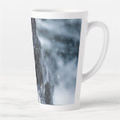 Schwarzer Schäfer im Schnee Milchtasse (Rechts)