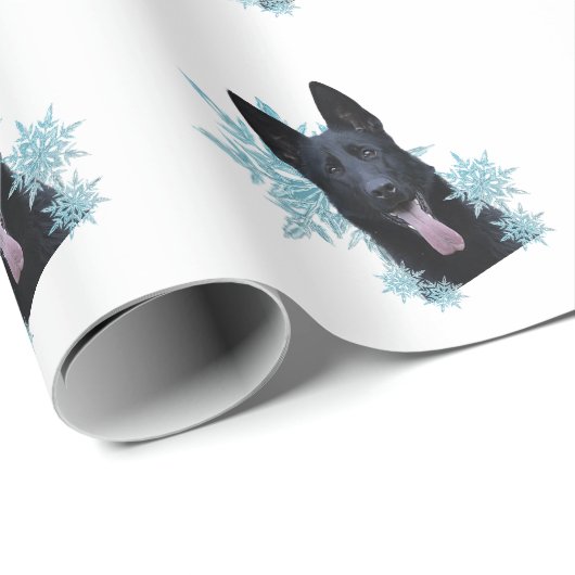 Schwarzer Schäfer in den Schneeflocken Geschenkpapier (Rolleneckpunkt)