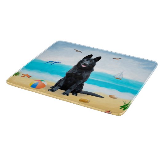 Schwarzer Schäferhund am Strand Schneidebrett (Ecke)