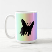 Schwarzer Schmetterling auf Pastell Rainbow Kaffeetasse (Links)