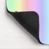 Schwarzer Schmetterling auf Pastell Rainbow Mousepad (Ecke)