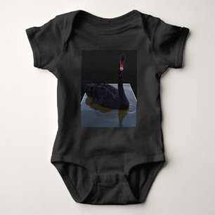 Schwarzer Schwan im Maßteich schwimmen, Baby Strampler