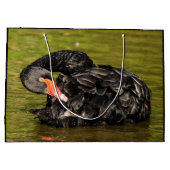 Schwarzer Schwan im Teich Große Geschenktüte (Rückseite)