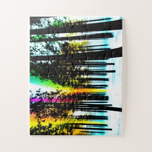 Schwarzer Silhouette-Wald mit Regenbogenglühen für Puzzle (Vertikal)