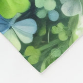 Schwarzer Spitz Grünes Kleeblatt Fleecedecke (Ecke)