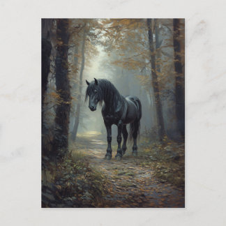 Schwarzer Stallion im Wald Postkarte