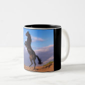 Schwarzer Stallion Zweifarbige Tasse (VorderseiteRechts)