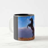 Schwarzer Stallion Zweifarbige Tasse (Vorderseite Links)