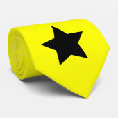 Schwarzer Stern auf gelber Krawatte (Gerollt)
