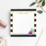 Schwarzer Streifen und Lila Personalisiertes Notep Notizblock<br><div class="desc">Modernes Notizblock mit Blumenmuster mit schick schwarz-weiß Streifen mit einer lila Aquarellpansie Blume und Imitaten goldenen Akzenten. Passen Sie mit einem Monogramm,  Namen oder Text Ihrer Wahl an!</div>