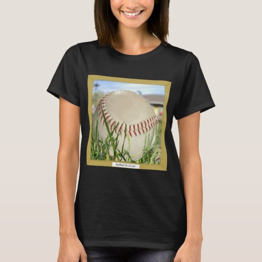 Schwarzer T - Shirt Grafikdesign "Softball in Gras (Vorderseite)