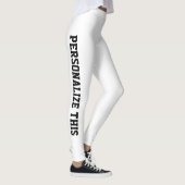 Schwarzer Text auf weißen Leggings (Rechts)