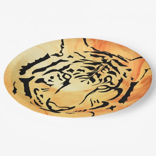 Schwarzer Tiger auf fiery Orange Pappteller (Schrägansicht)