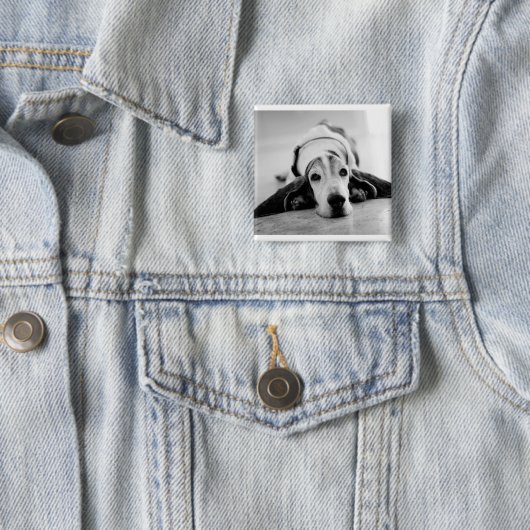 Schwarzer u. weißer Basset Hound-Knopf Button (Beispiel)