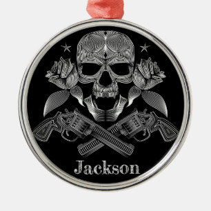 Schwarzer u. weißer Schädel und Gewehre Silbernes Ornament
