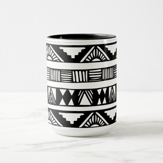 Schwarzer u. weißer Stammes- Druck-kombinierte Tasse (Zentrum)