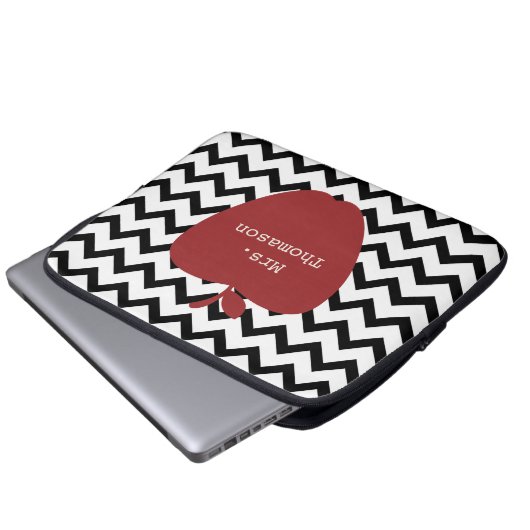 Schwarzer u. weißer Zickzack Lehrer roten Apples Laptopschutzhülle (Vorne Knopf)